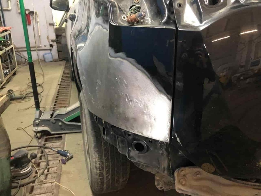 Фото процесса восстановления заднего крыла Toyota Rav4
