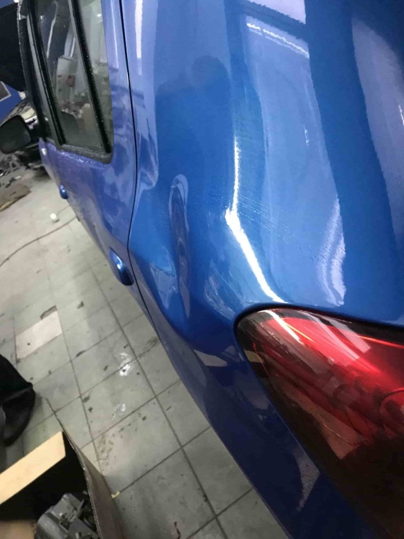 Renault фото во время восстановления кузова АвтосервисПрофи