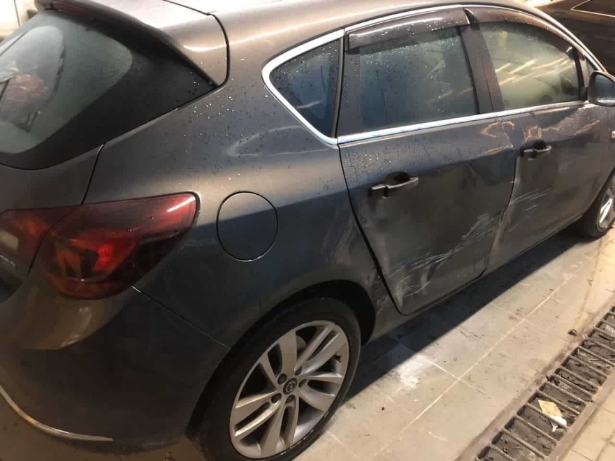 Opel замена двери и ремонт крыла Фото повреждений дверей и крыла Opel