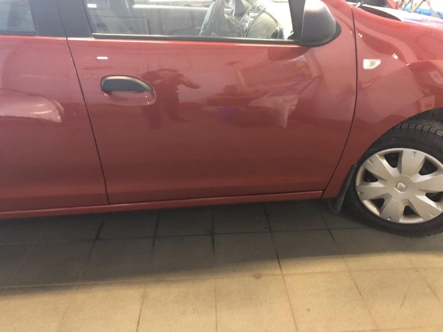 Фото повреждений Renault Logan